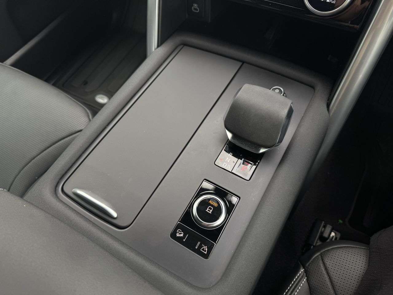 2024 LAND ROVER DISCOVERY 2024 LAND ROVER DISCOVERY