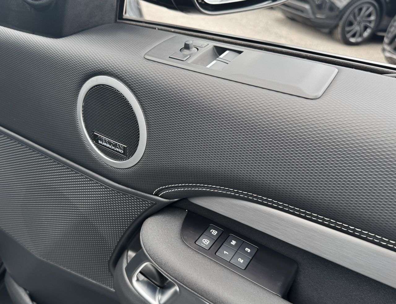 2024 LAND ROVER DISCOVERY 2024 LAND ROVER DISCOVERY