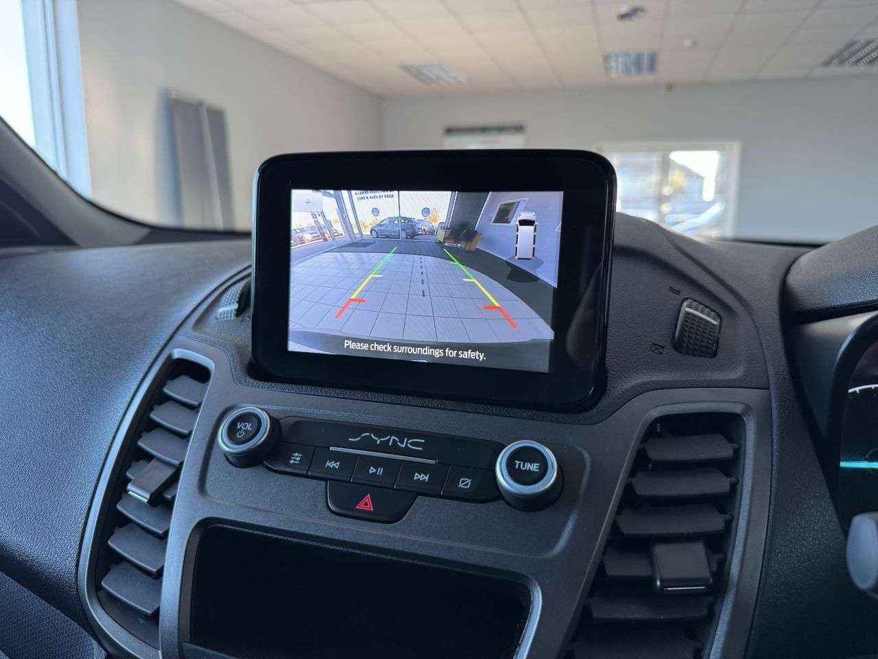 A 2022 FORD TRANSIT CONNECT 1.5 230 EcoBlue Trend Panel Van 5dr Diesel Manual L2 Euro 6 (s/s) (100 ps) A 2022 FORD TRANSIT CONNECT 1.5 230 EcoBlue Trend Panel Van 5dr Diesel Manual L2 Euro 6 (s/s) (100 ps)