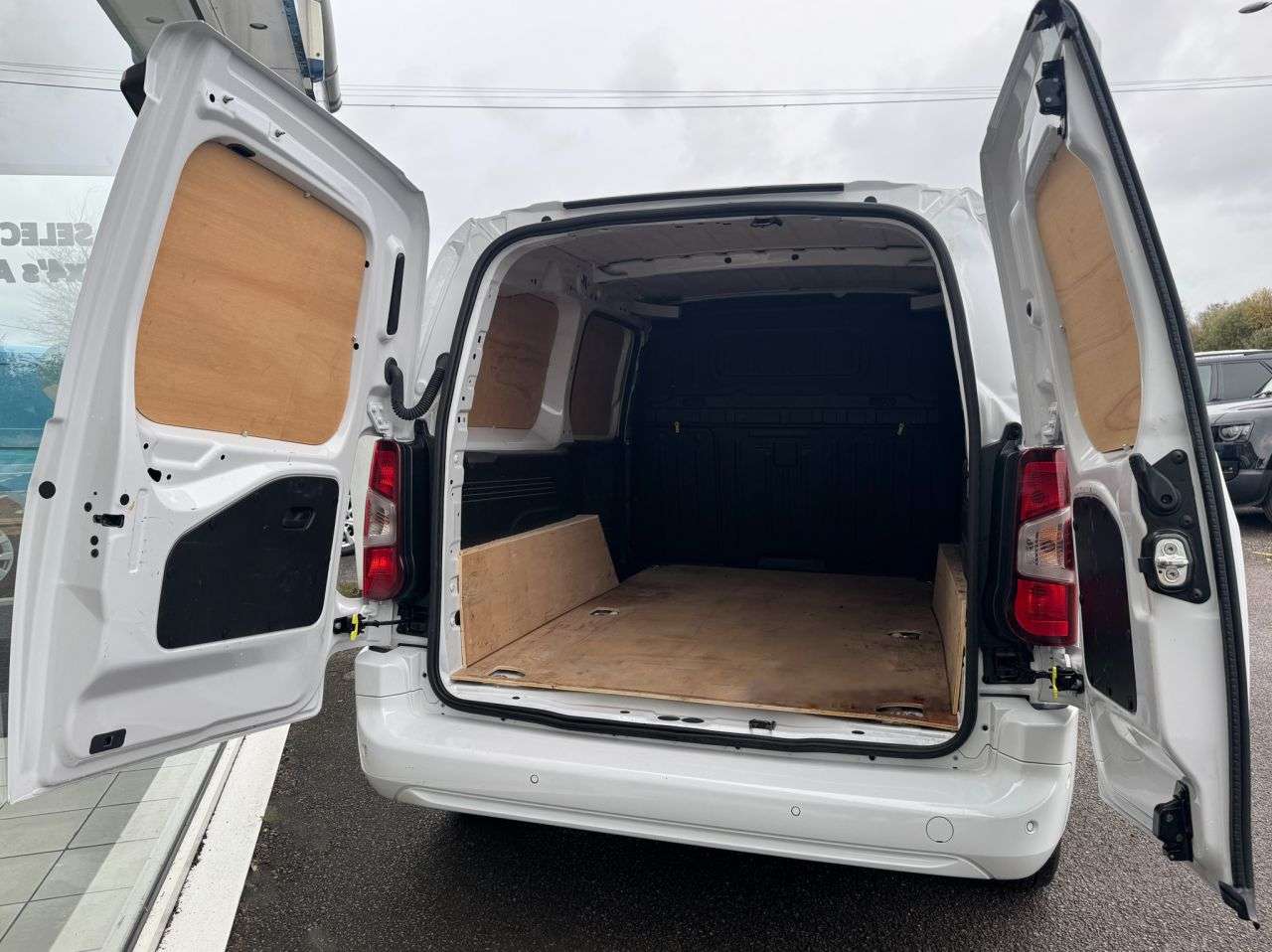 2024 PEUGEOT PARTNER 2024 PEUGEOT PARTNER