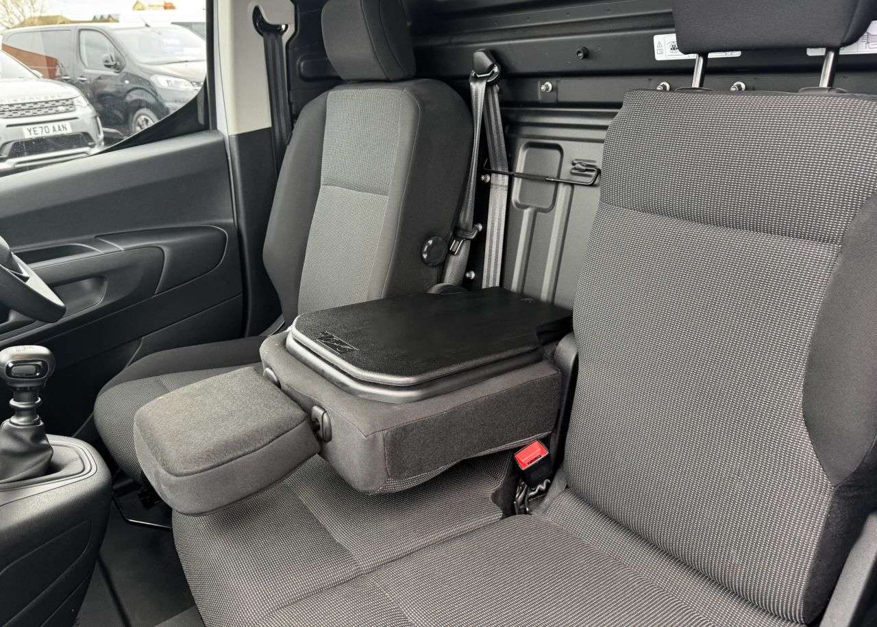 2024 PEUGEOT PARTNER 2024 PEUGEOT PARTNER