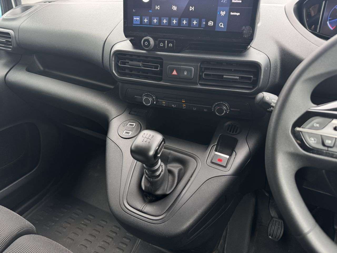 2024 PEUGEOT PARTNER 2024 PEUGEOT PARTNER