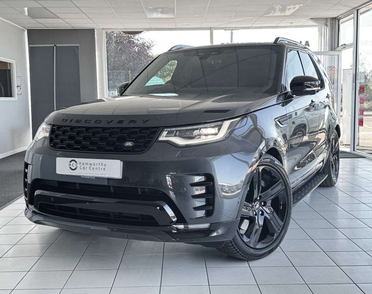 A 2023 LAND ROVER DISCOVERY 3.0 D300 MHEV Dynamic HSE 5 SEATS - NO VAT - SUV 5dr Diesel Auto ELEC TOW B A 2023 LAND ROVER DISCOVERY 3.0 D300 MHEV Dynamic HSE 5 SEATS - NO VAT - SUV 5dr Diesel Auto ELEC TOW B