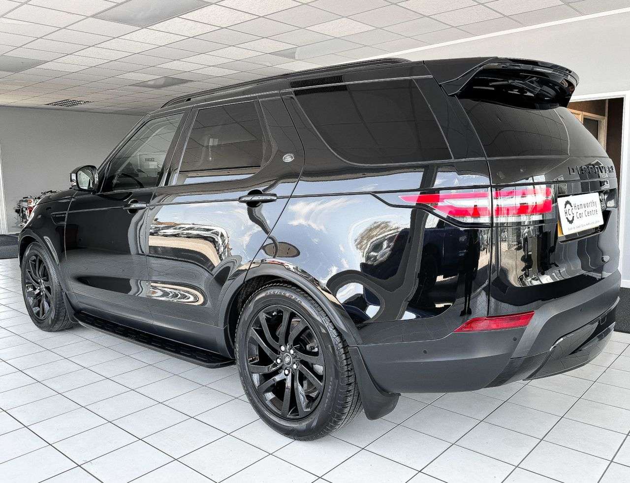 A 2020 LAND ROVER DISCOVERY 3.0 SD V6 HSE *5 SEATS* SUV 5dr Diesel Auto 4WD Euro 6 (s/s) (306 ps) 5 SEA A 2020 LAND ROVER DISCOVERY 3.0 SD V6 HSE *5 SEATS* SUV 5dr Diesel Auto 4WD Euro 6 (s/s) (306 ps) 5 SEA