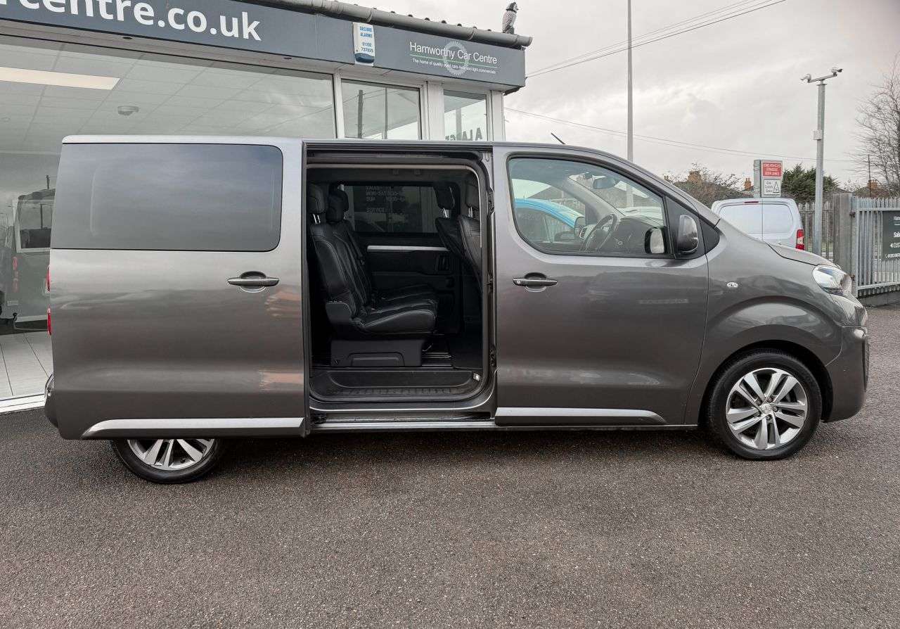 A 2019 PEUGEOT TRAVELLER 2.0 BlueHDi Allure Standard MPV Diesel MWB Euro 6 (150 ps) AIR CON+SAT NAV+ A 2019 PEUGEOT TRAVELLER 2.0 BlueHDi Allure Standard MPV Diesel MWB Euro 6 (150 ps) AIR CON+SAT NAV+