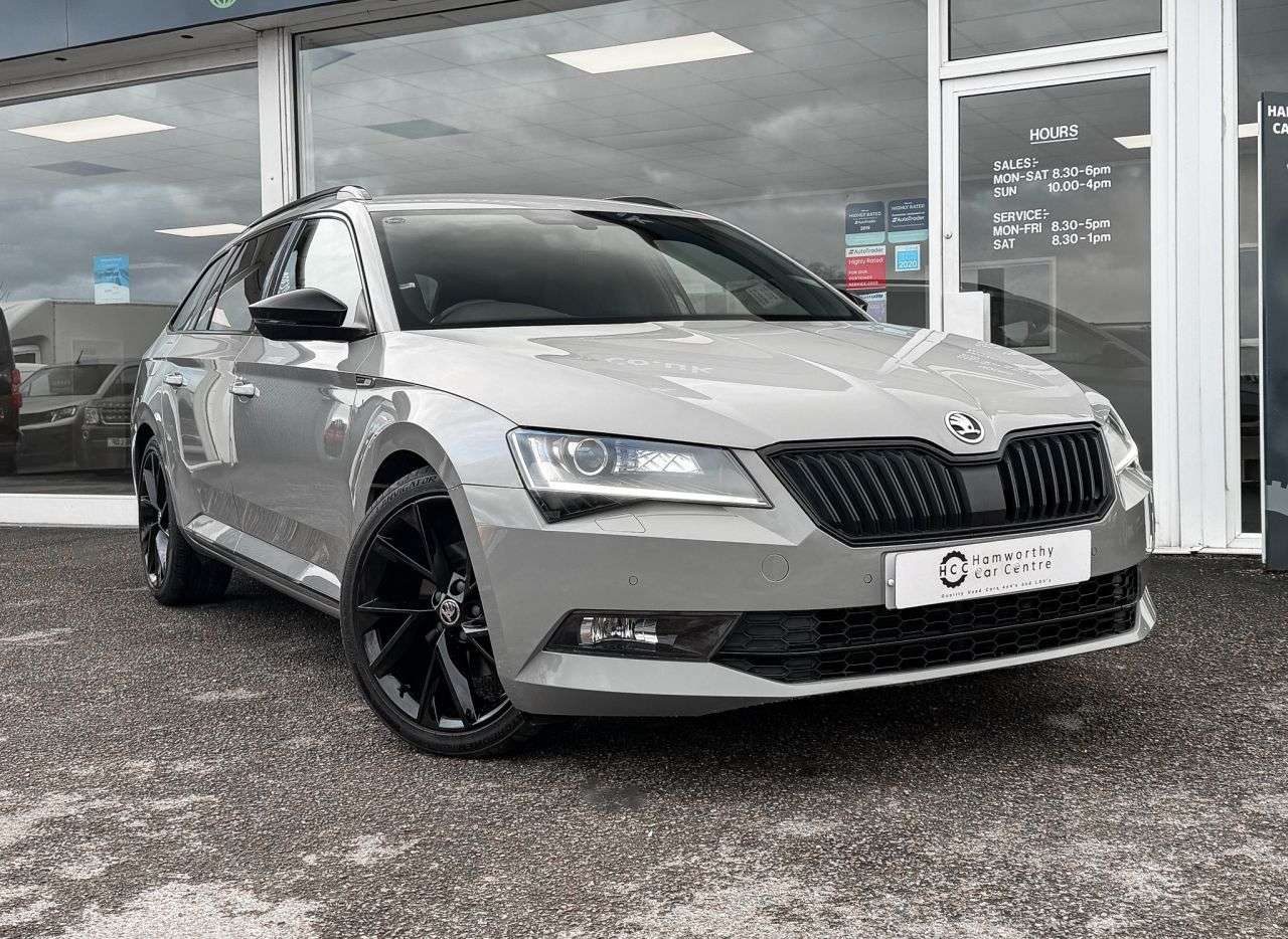 A 2018 SKODA SUPERB 2.0 TDI SportLine Plus Estate 5dr Diesel DSG Euro 6 (s/s) (150 ps) LOW MILE A 2018 SKODA SUPERB 2.0 TDI SportLine Plus Estate 5dr Diesel DSG Euro 6 (s/s) (150 ps) LOW MILE
