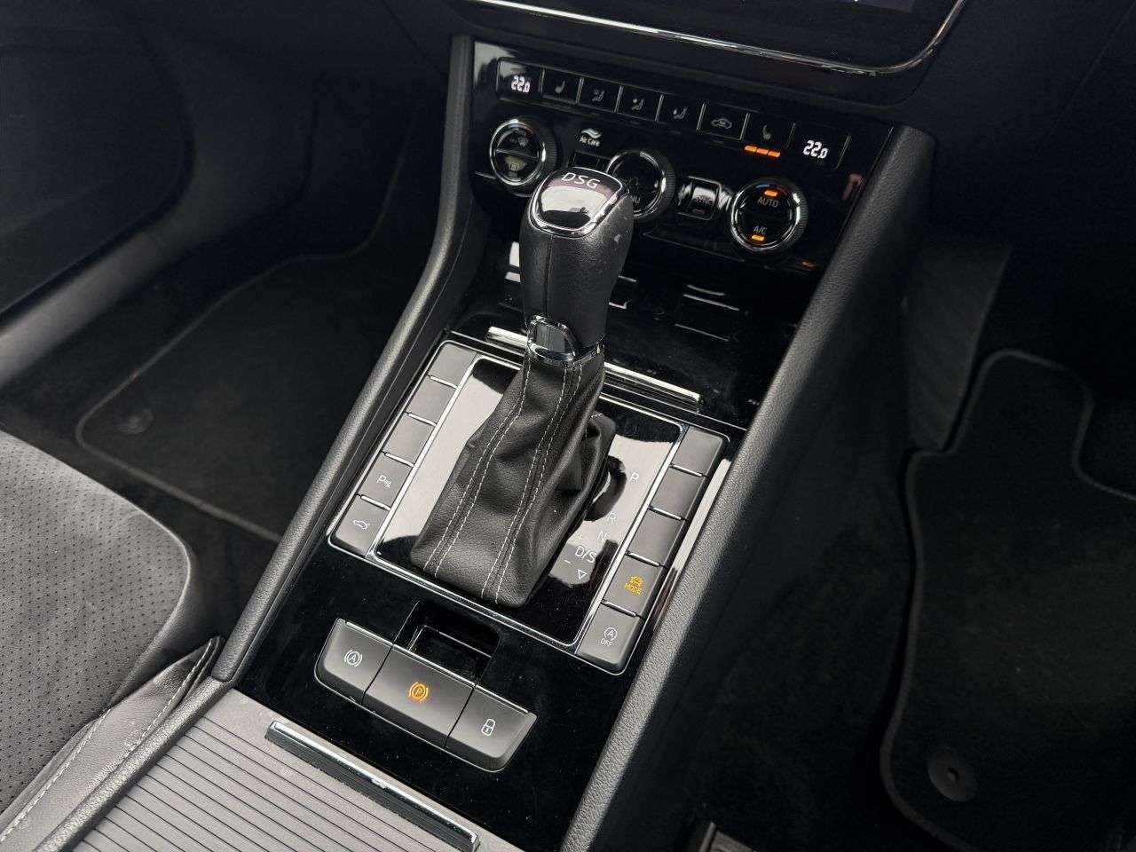 2018 SKODA SUPERB 2018 SKODA SUPERB