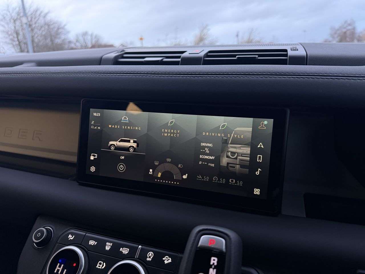 2023 LAND ROVER DEFENDER 2023 LAND ROVER DEFENDER