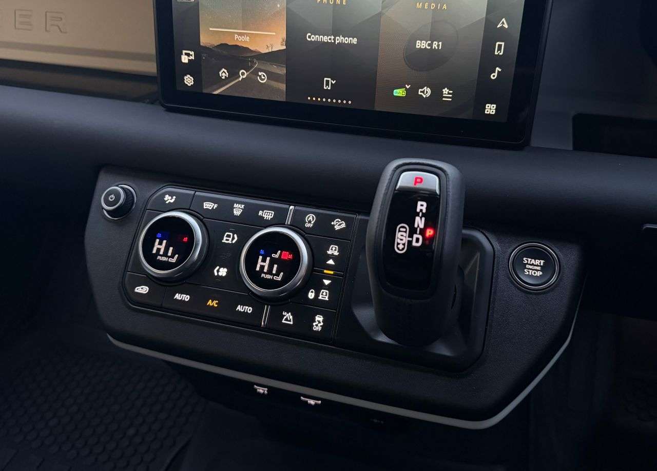 2023 LAND ROVER DEFENDER 2023 LAND ROVER DEFENDER