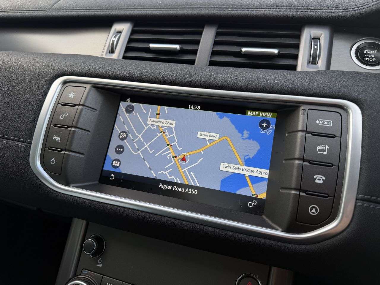 2018 LAND ROVER RANGE ROVER EVOQUE 2018 LAND ROVER RANGE ROVER EVOQUE