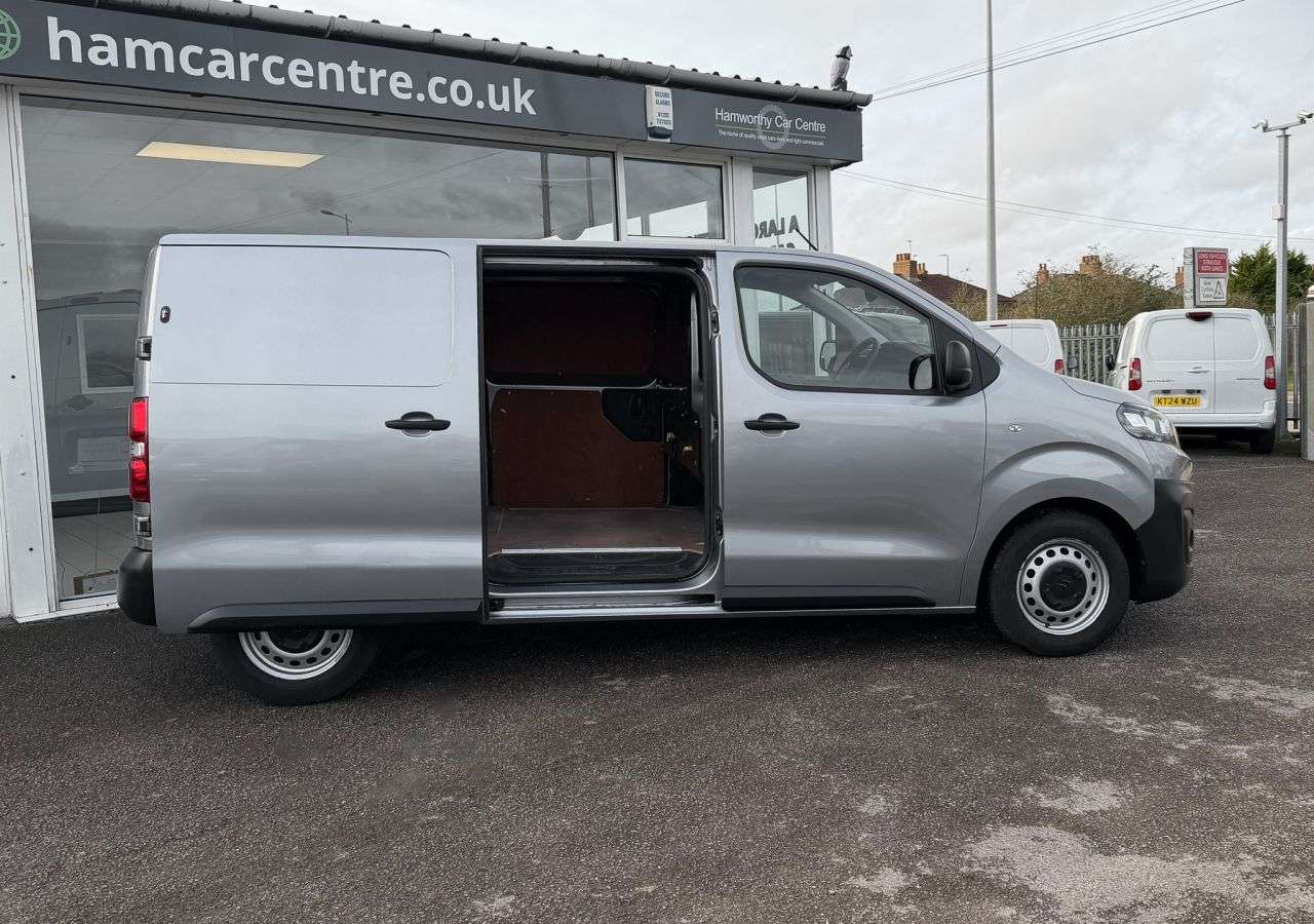 A 2021 CITROEN DISPATCH 2.0 BlueHDi 1400 Enterprise Pro M Panel Van 6dr Diesel Manual FWD 2 Euro 6 A 2021 CITROEN DISPATCH 2.0 BlueHDi 1400 Enterprise Pro M Panel Van 6dr Diesel Manual FWD 2 Euro 6