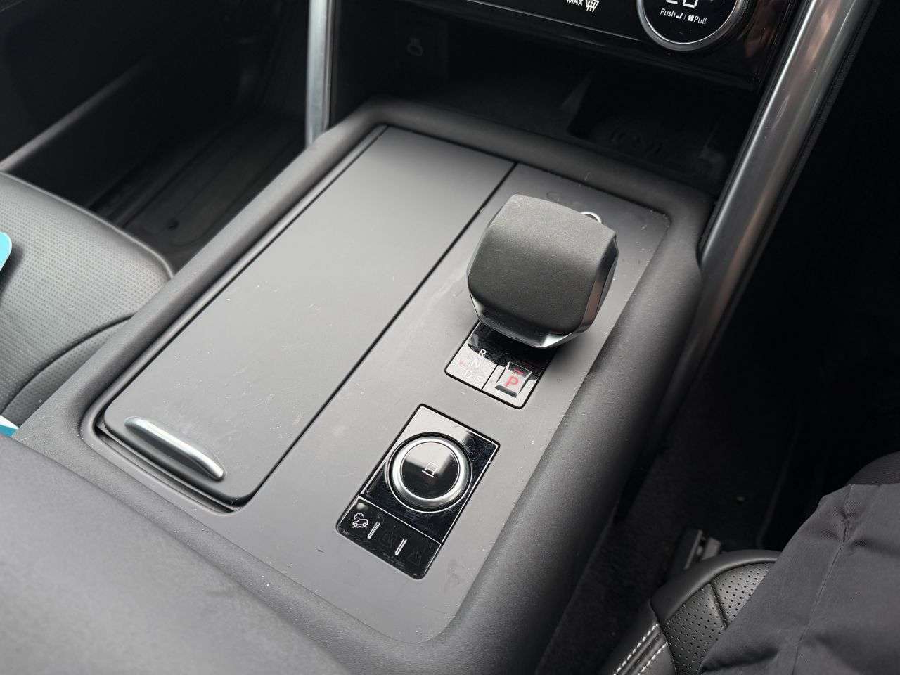 2024 LAND ROVER DISCOVERY 2024 LAND ROVER DISCOVERY