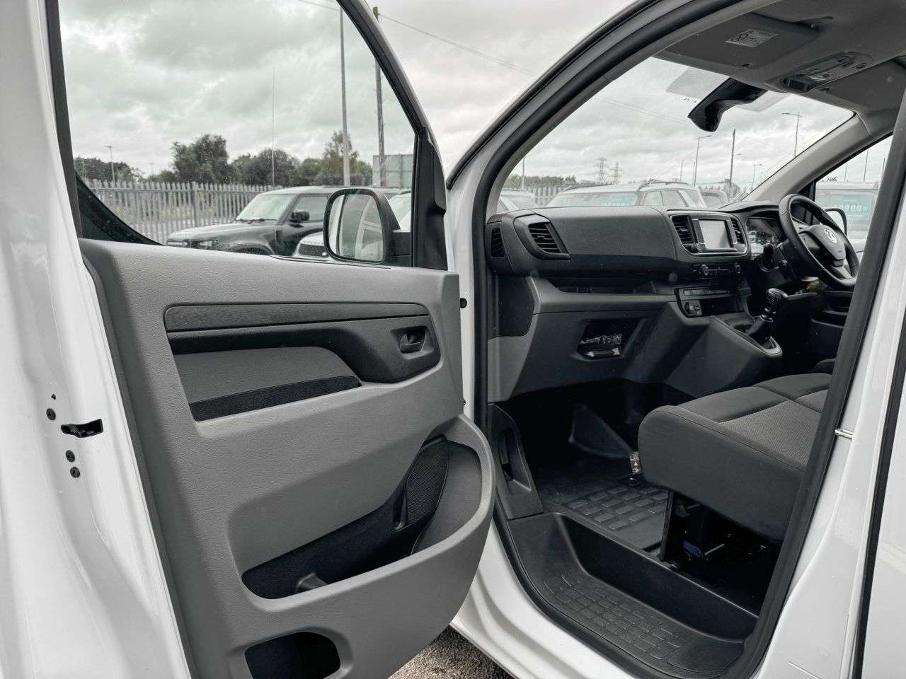 2022 VAUXHALL VIVARO 2022 VAUXHALL VIVARO