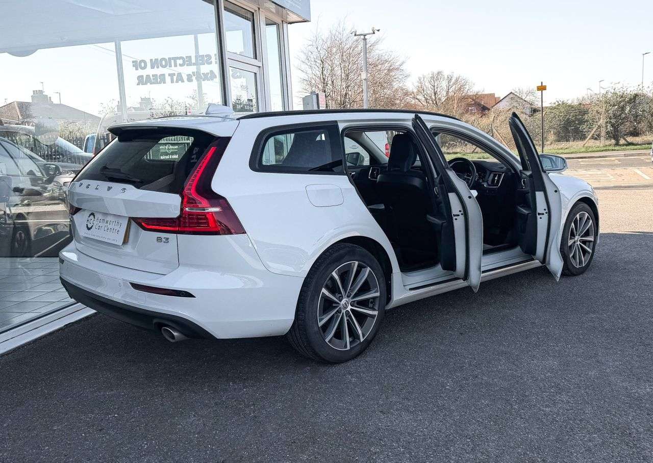 2021 VOLVO V60 2021 VOLVO V60