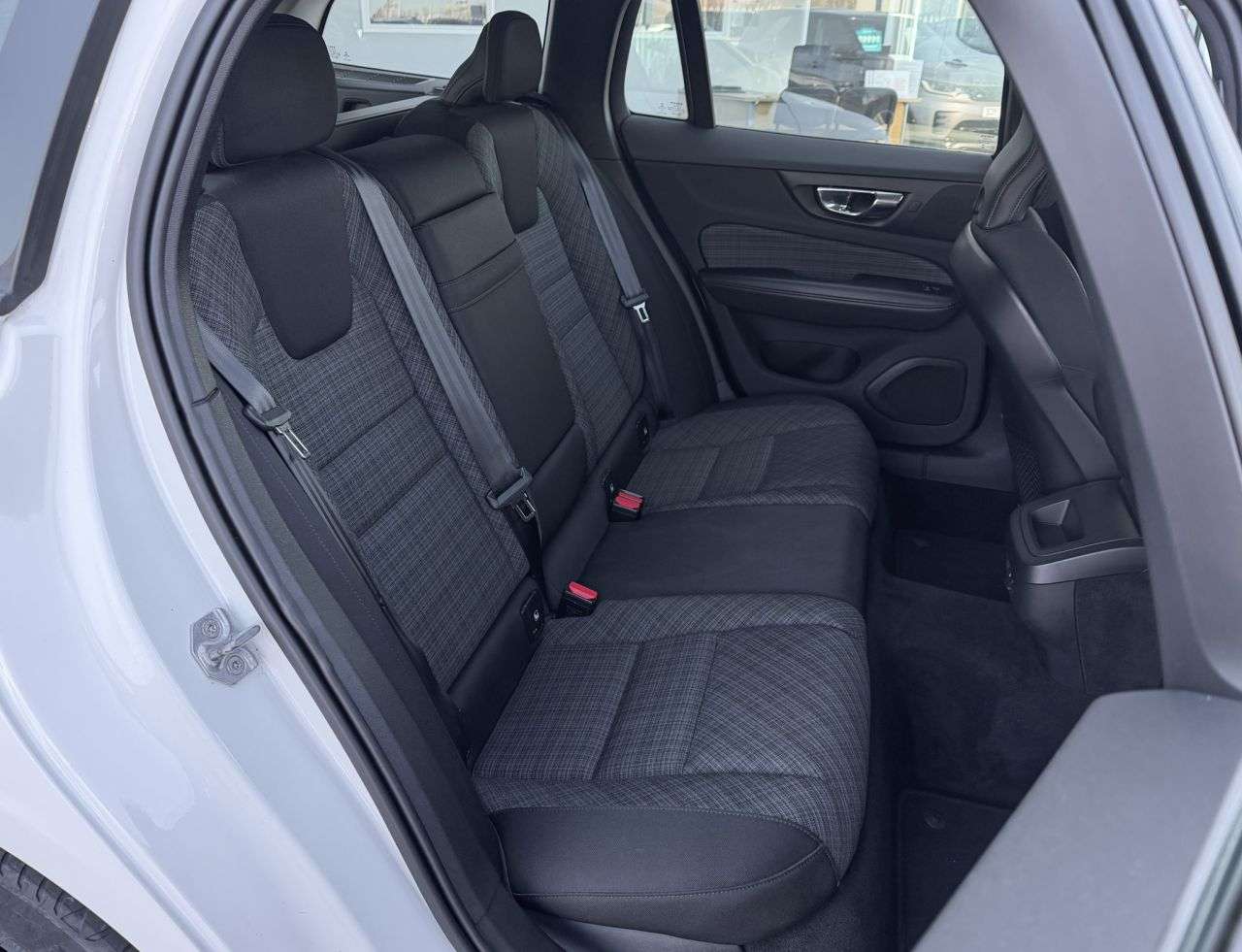 2021 VOLVO V60 2021 VOLVO V60