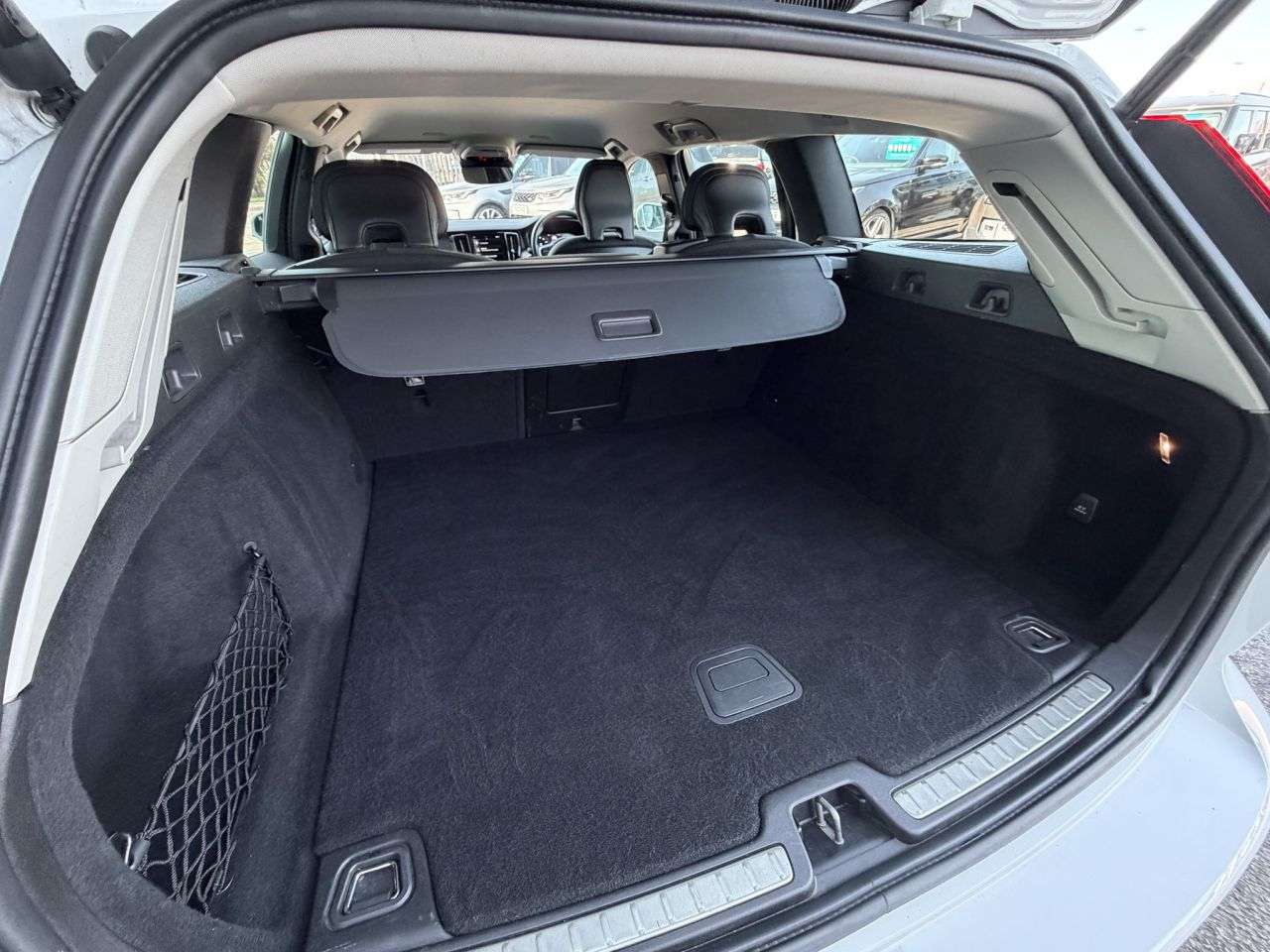 2021 VOLVO V60 2021 VOLVO V60