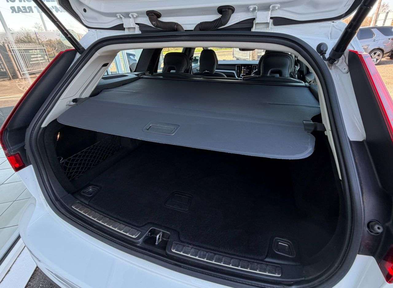 2021 VOLVO V60 2021 VOLVO V60