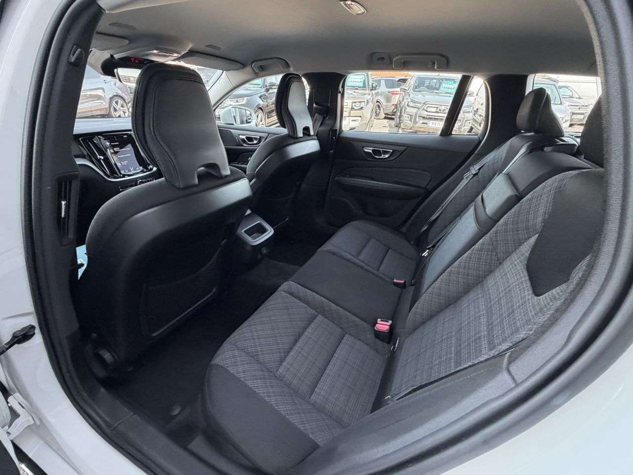 2021 VOLVO V60 2021 VOLVO V60