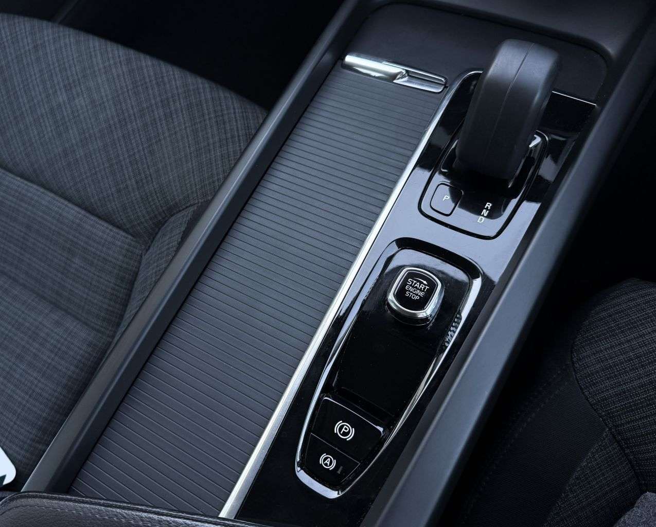 2021 VOLVO V60 2021 VOLVO V60