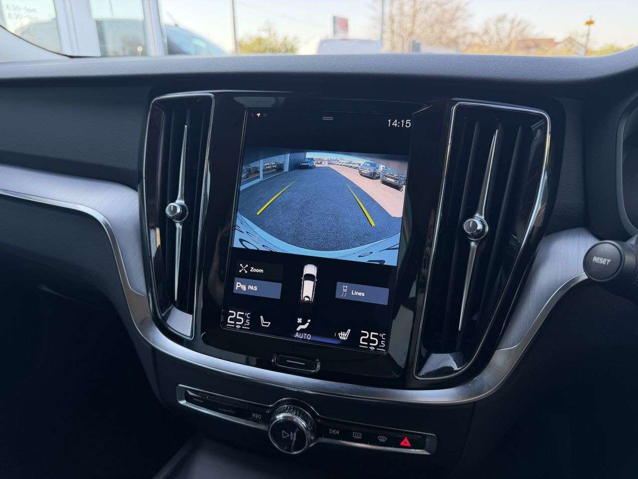 2021 VOLVO V60 2021 VOLVO V60