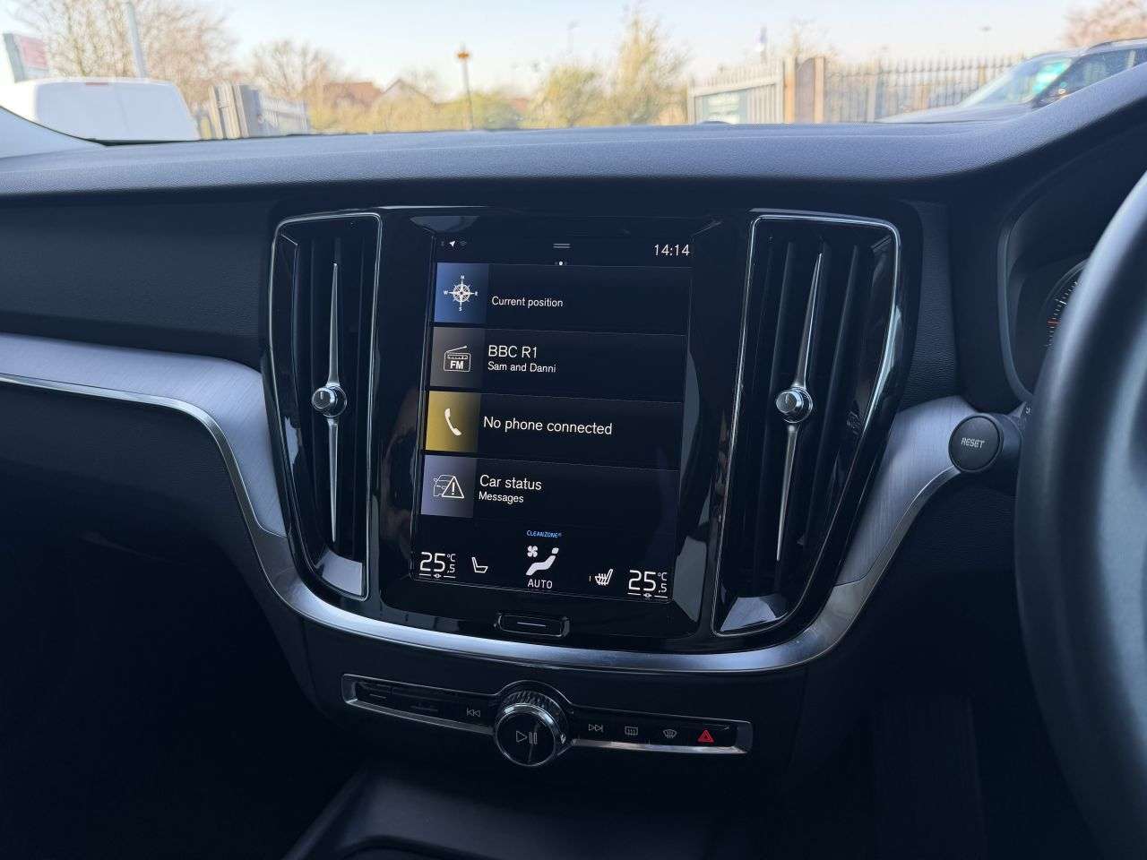 2021 VOLVO V60 2021 VOLVO V60