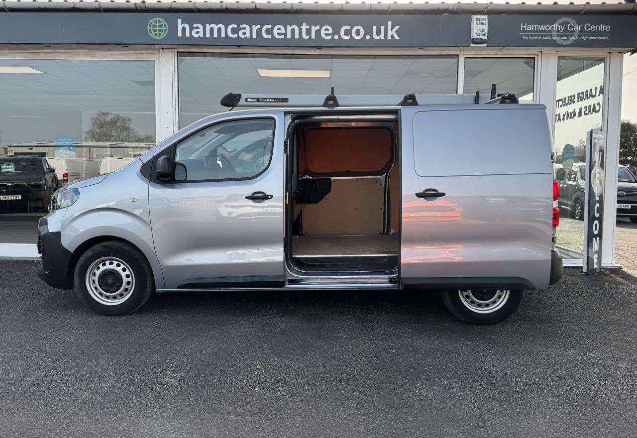 A 2024 CITROEN DISPATCH 1.5 BlueHDi Enterprise M Panel Van 6dr Diesel Manual MWB Euro 6 (s/s) (120 A 2024 CITROEN DISPATCH 1.5 BlueHDi Enterprise M Panel Van 6dr Diesel Manual MWB Euro 6 (s/s) (120