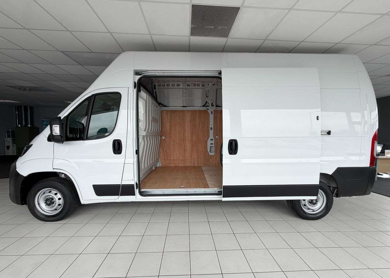 A 2024 CITROEN RELAY 2.2 BlueHDi 35 Enterprise Panel Van 5dr Diesel Manual L3 H3 Euro 6 (s/s) (1 A 2024 CITROEN RELAY 2.2 BlueHDi 35 Enterprise Panel Van 5dr Diesel Manual L3 H3 Euro 6 (s/s) (1
