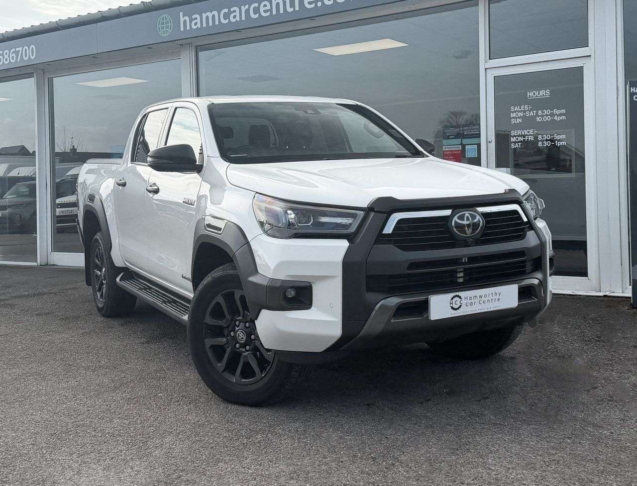 A 2022 TOYOTA HI-LUX 2.8 D-4D Invincible X Pickup NO VAT Double Cab 4dr Diesel Auto 4WD Euro 6 ( A 2022 TOYOTA HI-LUX 2.8 D-4D Invincible X Pickup NO VAT Double Cab 4dr Diesel Auto 4WD Euro 6 (
