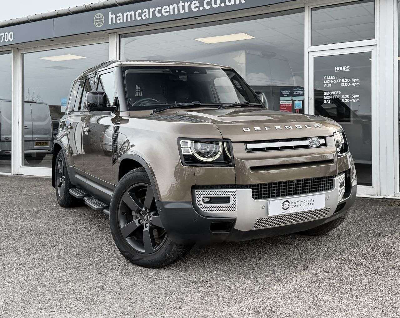 A 2024 LAND ROVER DEFENDER 3.0 D250 MHEV HSE Hard Top SUV 5dr Diesel Auto 4WD MWB Euro 6 (s/s) (250 ps A 2024 LAND ROVER DEFENDER 3.0 D250 MHEV HSE Hard Top SUV 5dr Diesel Auto 4WD MWB Euro 6 (s/s) (250 ps