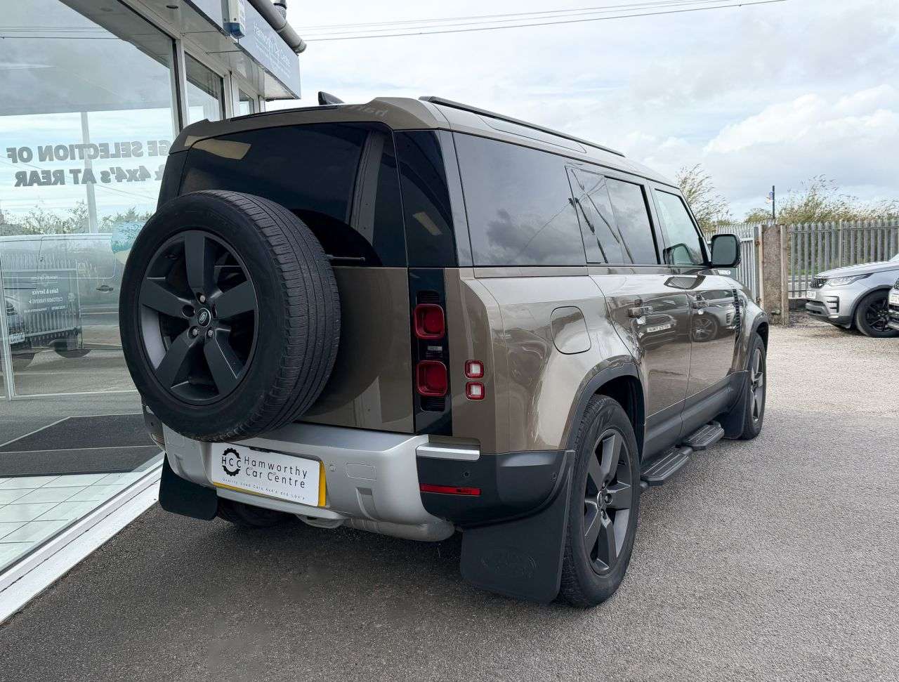 A 2024 LAND ROVER DEFENDER 3.0 D250 MHEV HSE Hard Top SUV 5dr Diesel Auto 4WD MWB Euro 6 (s/s) (250 ps A 2024 LAND ROVER DEFENDER 3.0 D250 MHEV HSE Hard Top SUV 5dr Diesel Auto 4WD MWB Euro 6 (s/s) (250 ps