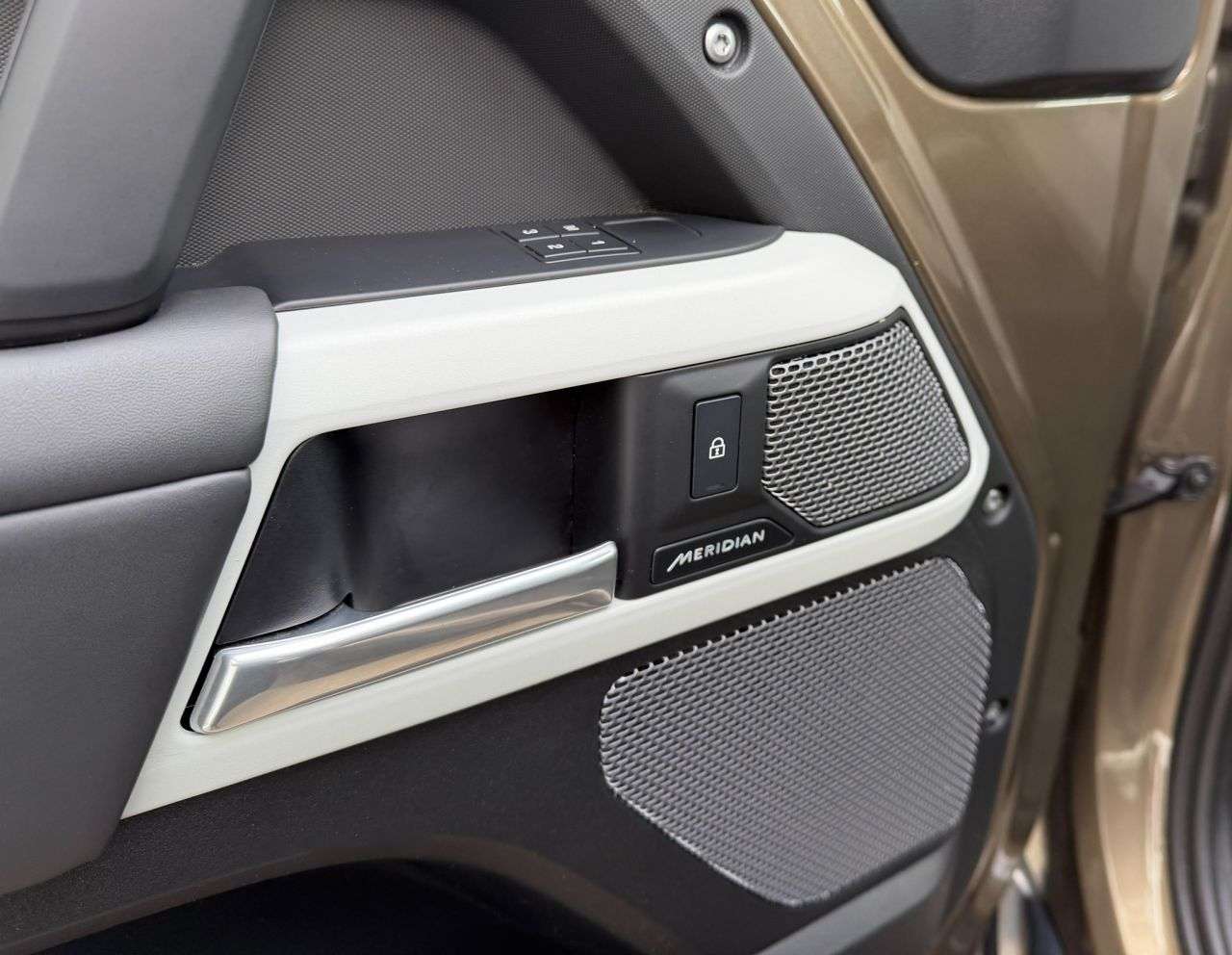 2024 LAND ROVER DEFENDER 2024 LAND ROVER DEFENDER