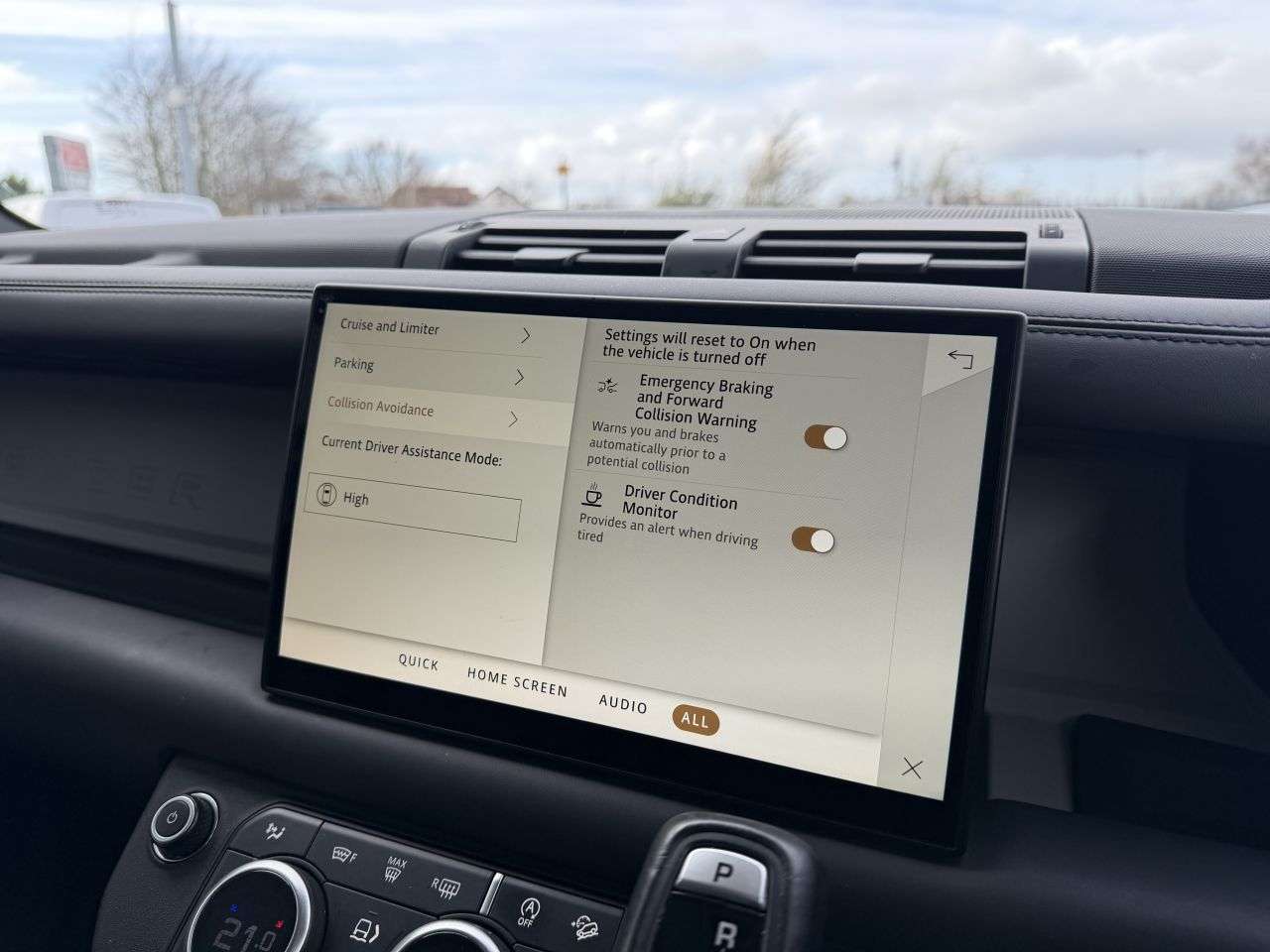 2024 LAND ROVER DEFENDER 2024 LAND ROVER DEFENDER