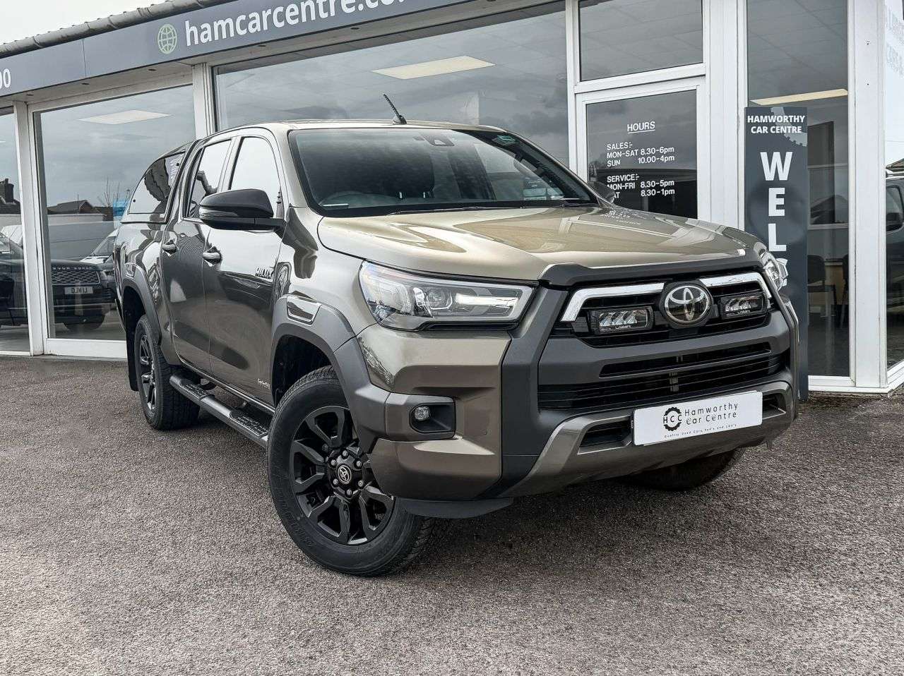 A 2021 TOYOTA HI-LUX 2.8 D-4D Invincible X Pickup Double Cab NO VAT 4dr Diesel Auto 4WD Euro 6 ( A 2021 TOYOTA HI-LUX 2.8 D-4D Invincible X Pickup Double Cab NO VAT 4dr Diesel Auto 4WD Euro 6 (