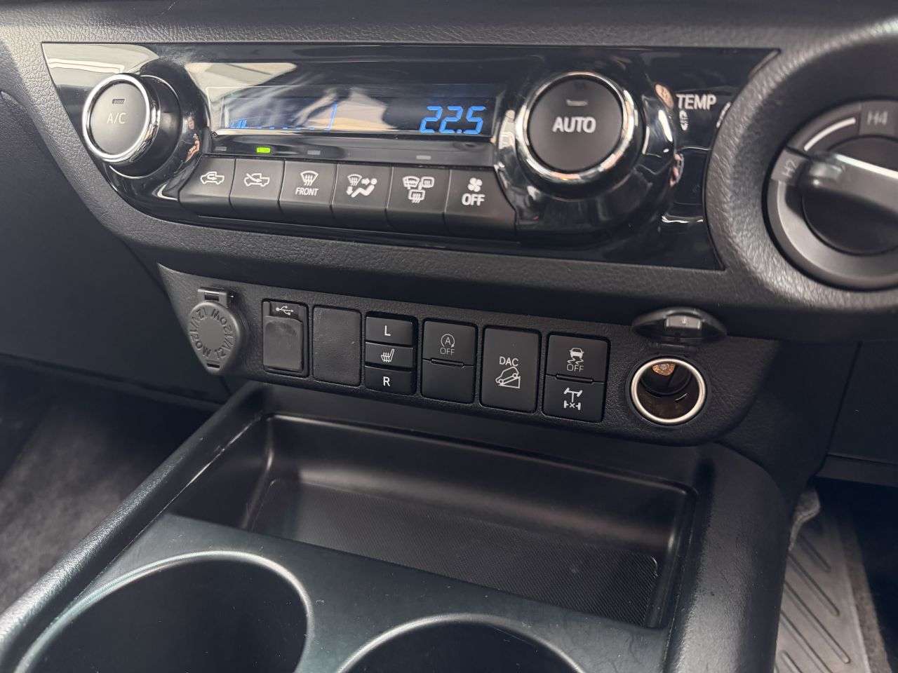 2021 TOYOTA HI-LUX 2021 TOYOTA HI-LUX