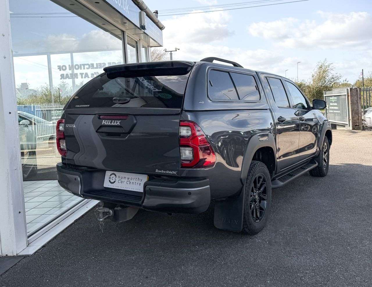 A 2022 TOYOTA HI-LUX 2.8 D-4D Invincible X Pickup Double Cab 4dr Diesel Auto 4WD Euro 6 (s/s) (2 A 2022 TOYOTA HI-LUX 2.8 D-4D Invincible X Pickup Double Cab 4dr Diesel Auto 4WD Euro 6 (s/s) (2