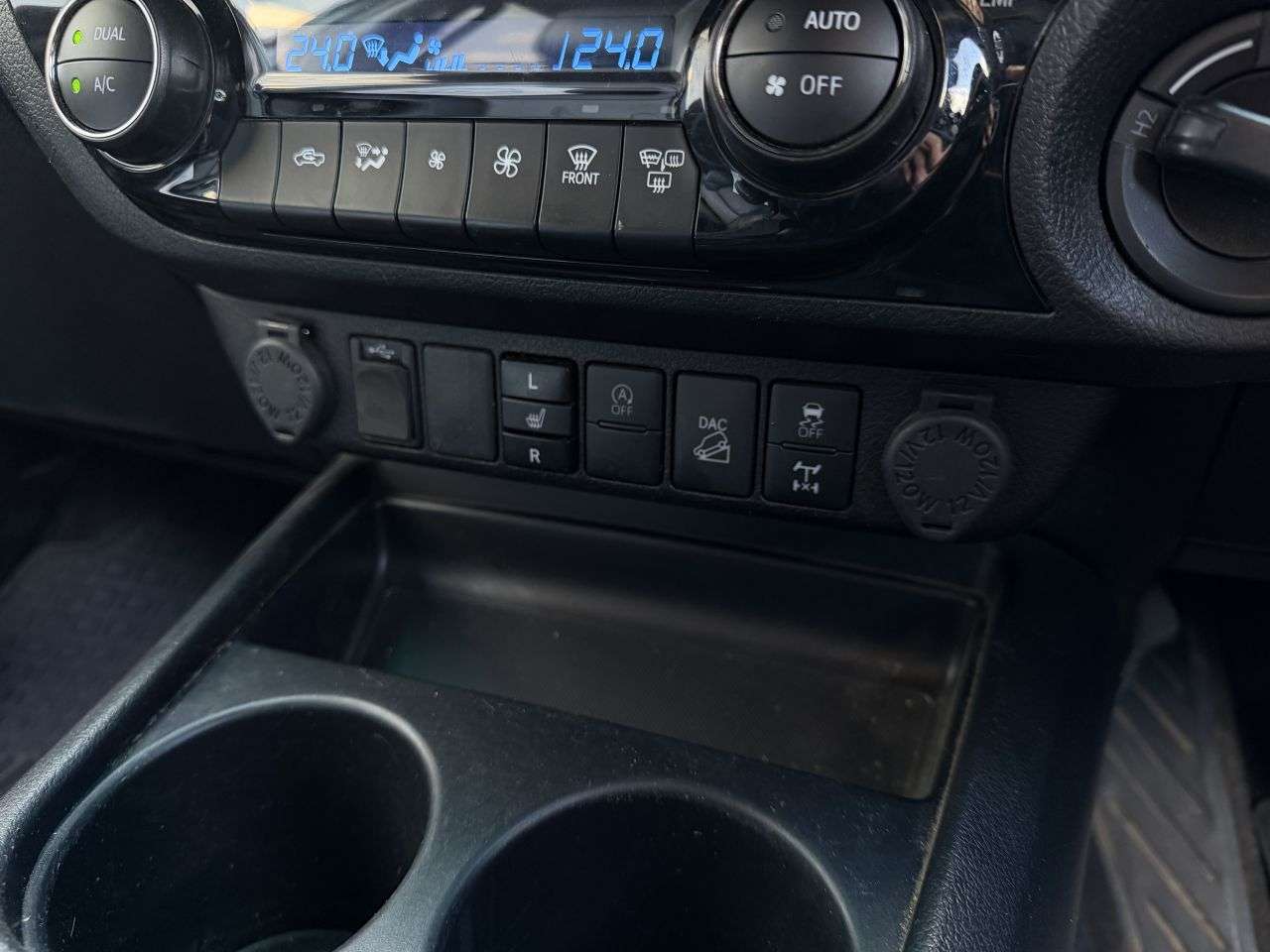 2022 TOYOTA HI-LUX 2022 TOYOTA HI-LUX