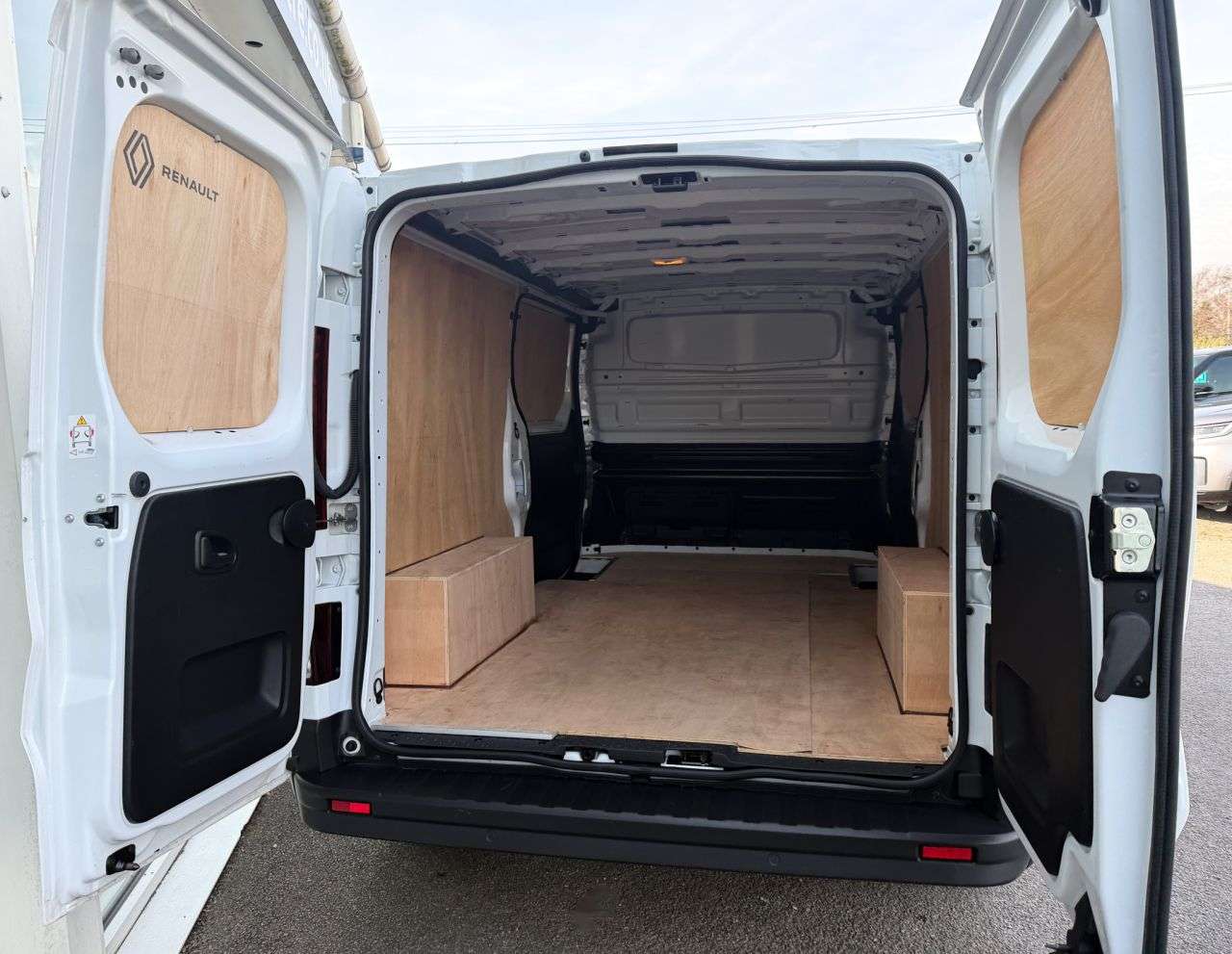 2025 RENAULT TRAFIC 2025 RENAULT TRAFIC