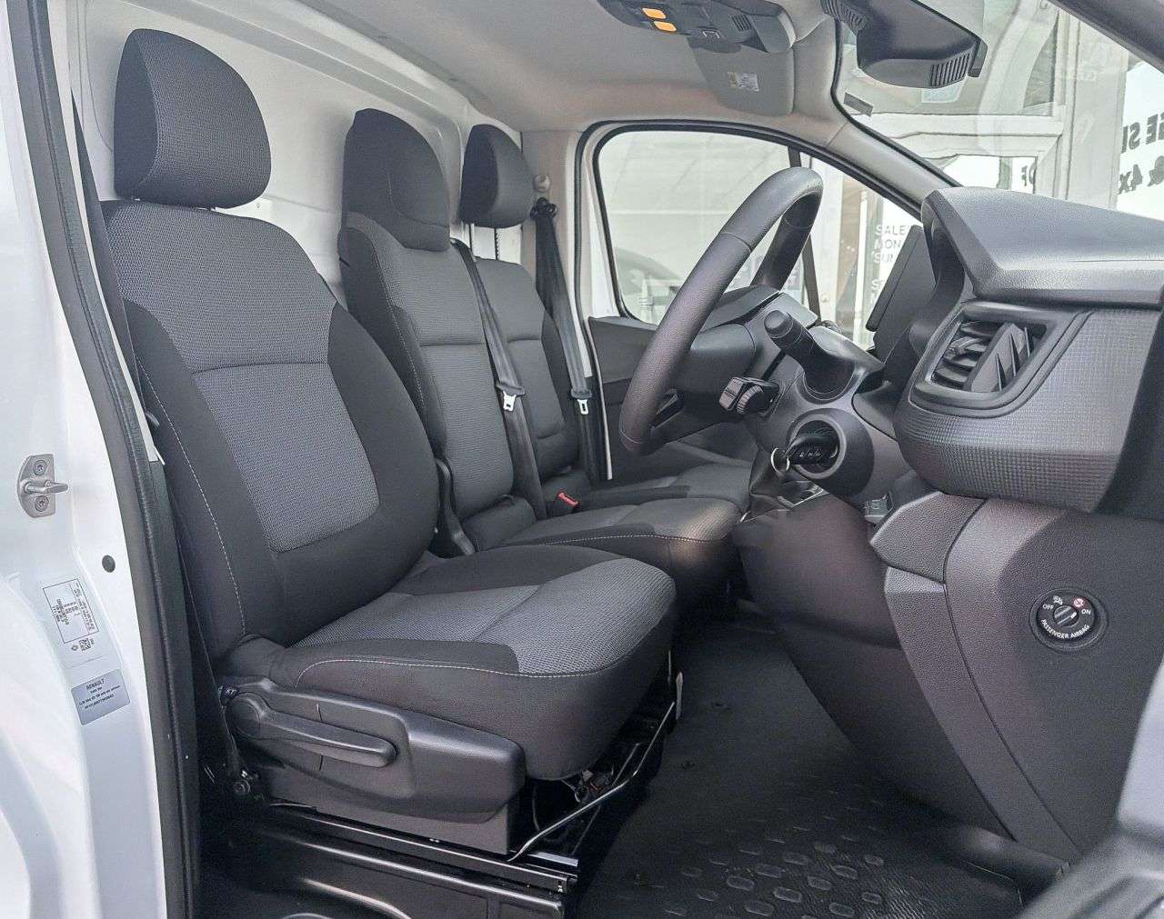 2025 RENAULT TRAFIC 2025 RENAULT TRAFIC