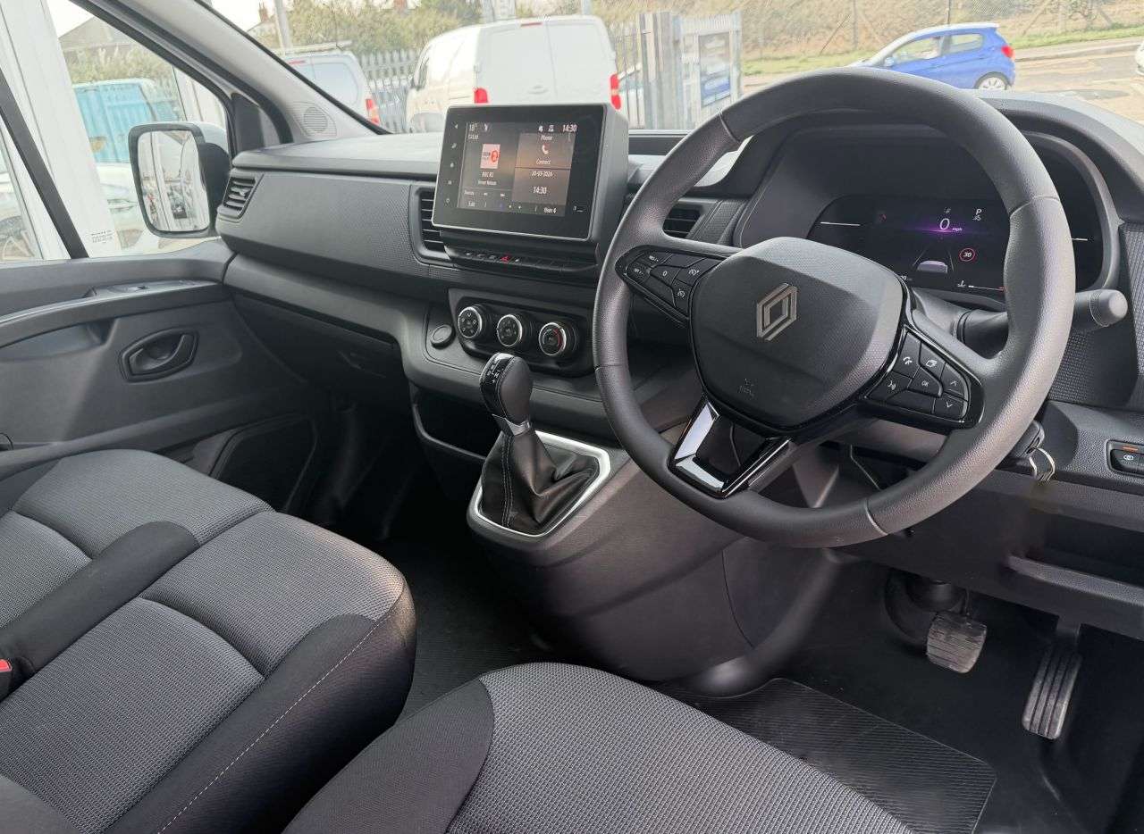 2025 RENAULT TRAFIC 2025 RENAULT TRAFIC