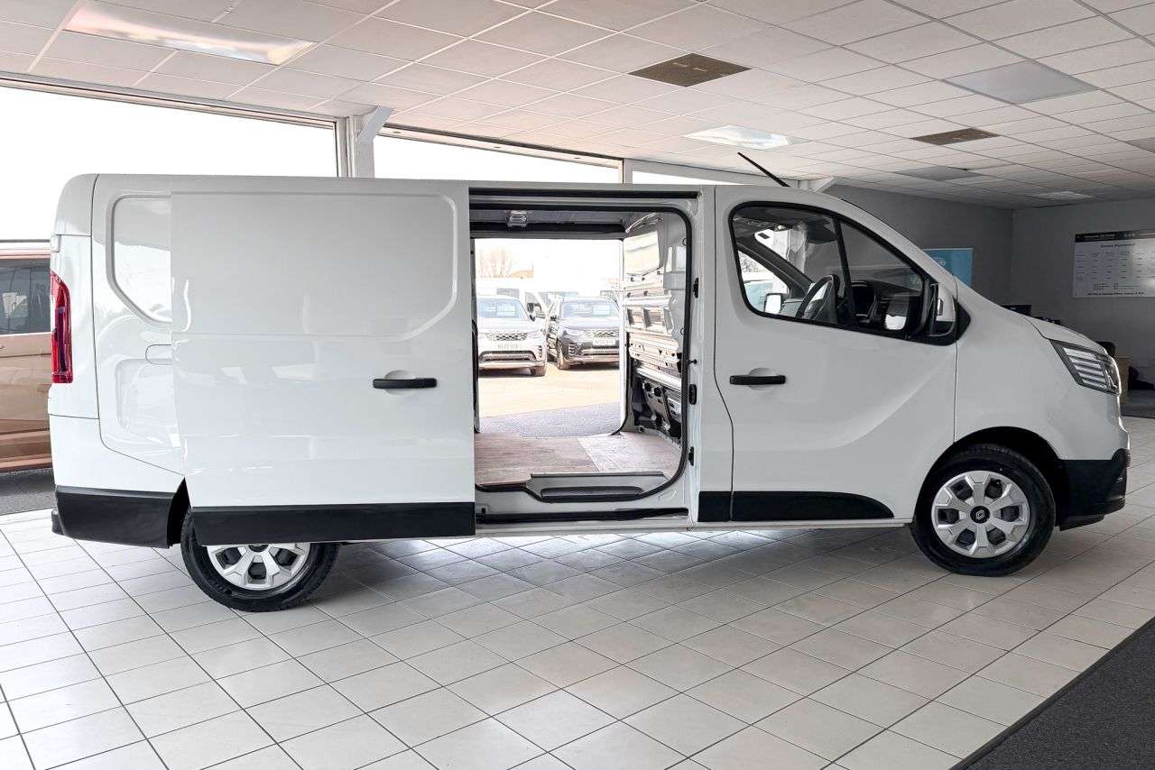 A 2025 RENAULT TRAFIC 2.0 dCi Blue LL30 Advance Panel Van 5dr Diesel EDC AUTOMATIC L2 H1 Euro 6 ( A 2025 RENAULT TRAFIC 2.0 dCi Blue LL30 Advance Panel Van 5dr Diesel EDC AUTOMATIC L2 H1 Euro 6 (
