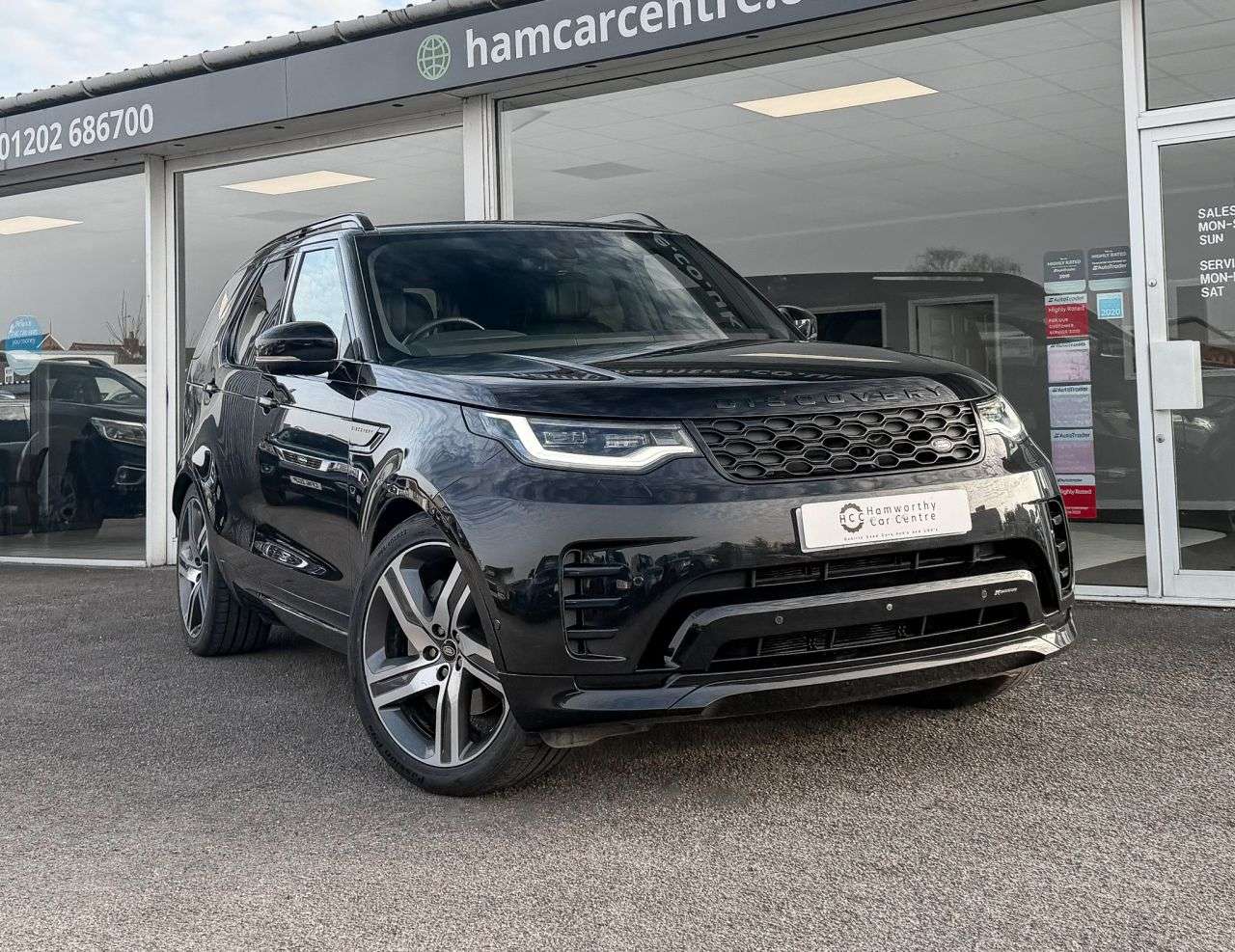 A 2023 LAND ROVER DISCOVERY 3.0 D300 MHEV R-Dynamic HSE SUV 5 SEATS 5dr Diesel Auto 4WD Euro 6 (s/s) (3 A 2023 LAND ROVER DISCOVERY 3.0 D300 MHEV R-Dynamic HSE SUV 5 SEATS 5dr Diesel Auto 4WD Euro 6 (s/s) (3