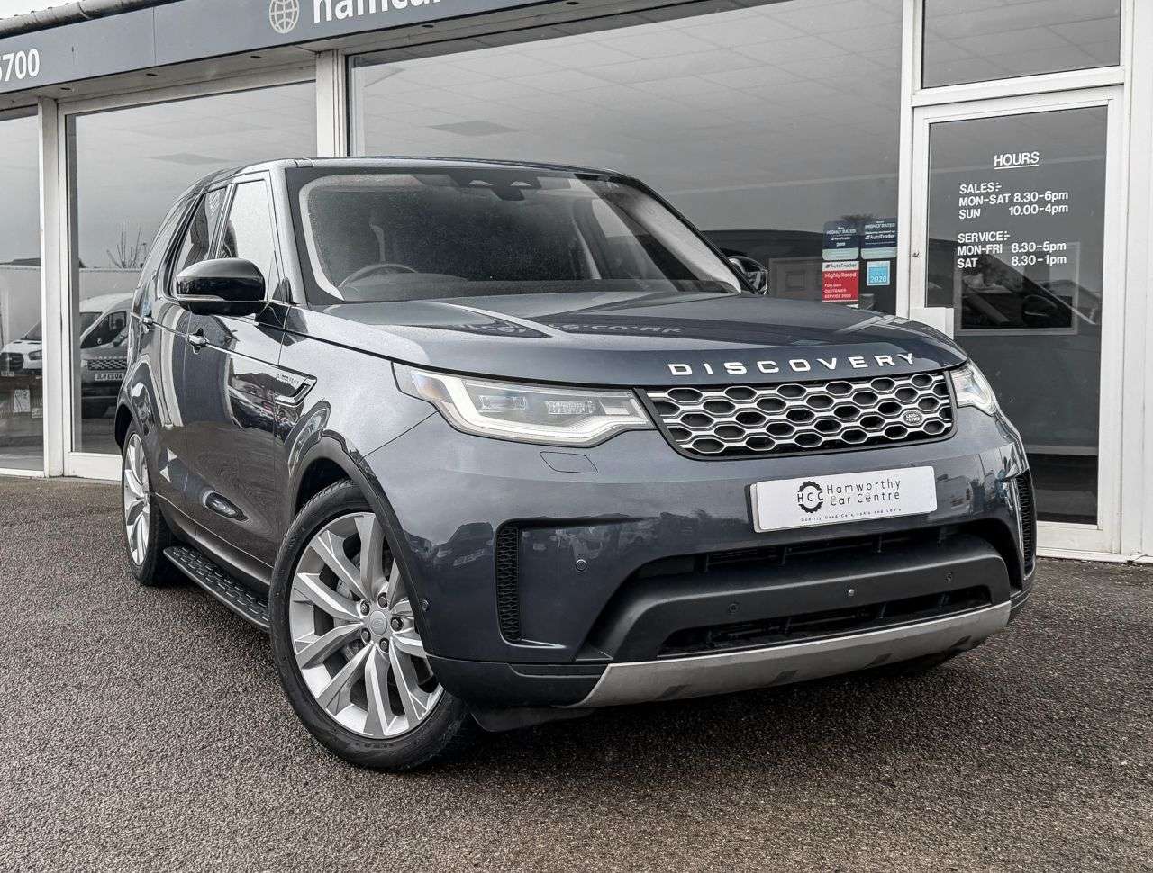 A 2024 LAND ROVER DISCOVERY 3.0 D300 MHEV SE GEN LR 7 SEATS 5dr Diesel Auto 4WD Euro 6 (s/s) (300 ps) A A 2024 LAND ROVER DISCOVERY 3.0 D300 MHEV SE GEN LR 7 SEATS 5dr Diesel Auto 4WD Euro 6 (s/s) (300 ps) A