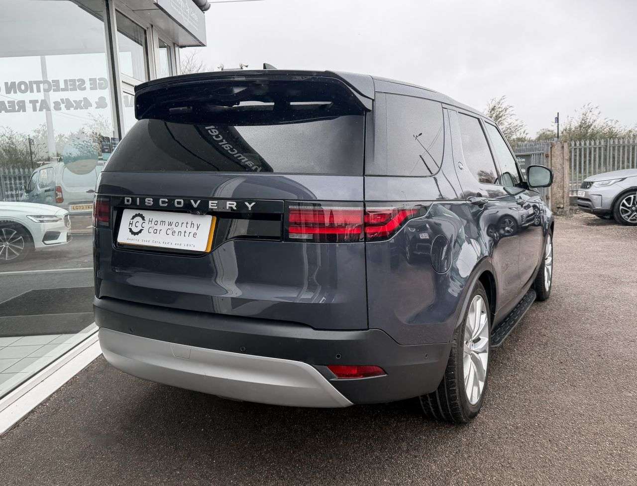 A 2024 LAND ROVER DISCOVERY 3.0 D300 MHEV SE GEN LR 7 SEATS 5dr Diesel Auto 4WD Euro 6 (s/s) (300 ps) A A 2024 LAND ROVER DISCOVERY 3.0 D300 MHEV SE GEN LR 7 SEATS 5dr Diesel Auto 4WD Euro 6 (s/s) (300 ps) A
