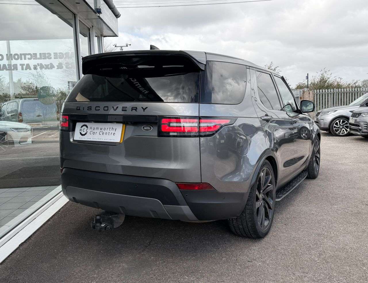 A 2017 LAND ROVER DISCOVERY 3.0 TD V6 First Edition SUV 5dr Diesel Auto 4WD Euro 6 (s/s) (258 ps) ELECT A 2017 LAND ROVER DISCOVERY 3.0 TD V6 First Edition SUV 5dr Diesel Auto 4WD Euro 6 (s/s) (258 ps) ELECT