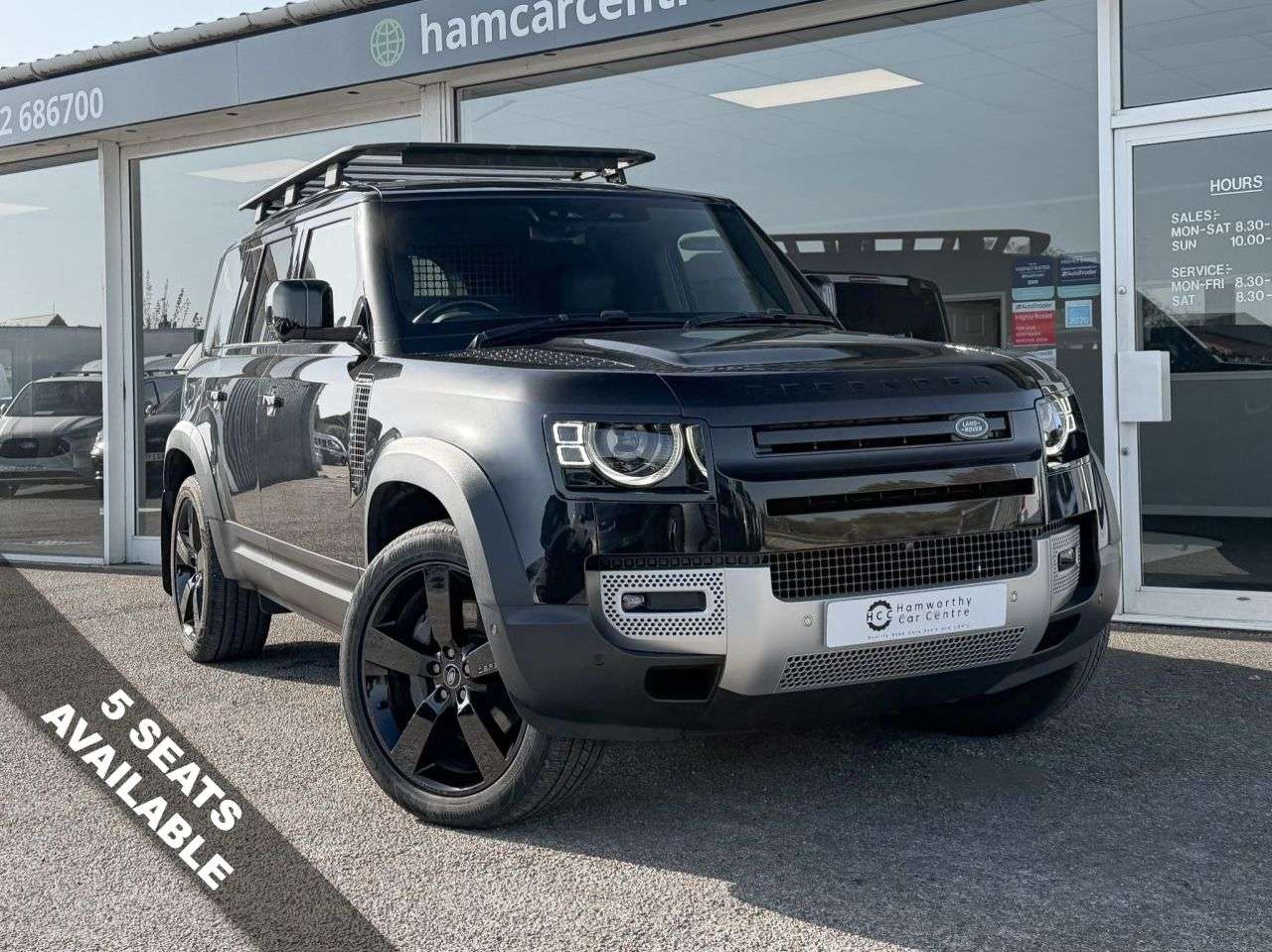 A 2022 LAND ROVER DEFENDER 3.0 D300 MHEV HSE Hard Top SUV 5dr Diesel Auto 4WD MWB Euro 6 (s/s) (300 ps A 2022 LAND ROVER DEFENDER 3.0 D300 MHEV HSE Hard Top SUV 5dr Diesel Auto 4WD MWB Euro 6 (s/s) (300 ps