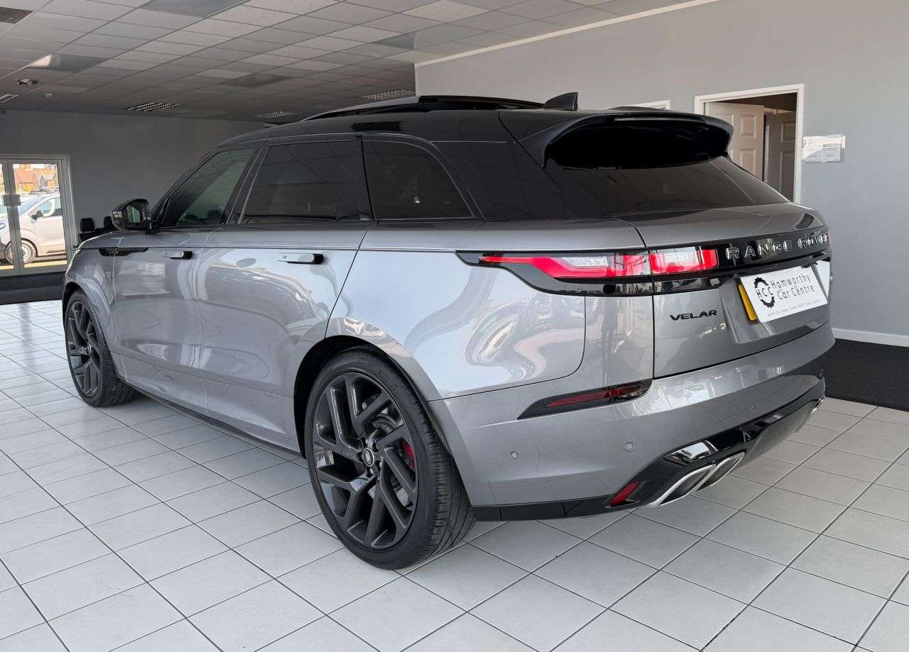 A 2019 LAND ROVER RANGE ROVER VELAR 5.0 P550 SVAutobiography Dynamic Edition SUV 5dr Petrol Auto 4WD Euro 6 (s/ A 2019 LAND ROVER RANGE ROVER VELAR 5.0 P550 SVAutobiography Dynamic Edition SUV 5dr Petrol Auto 4WD Euro 6 (s/