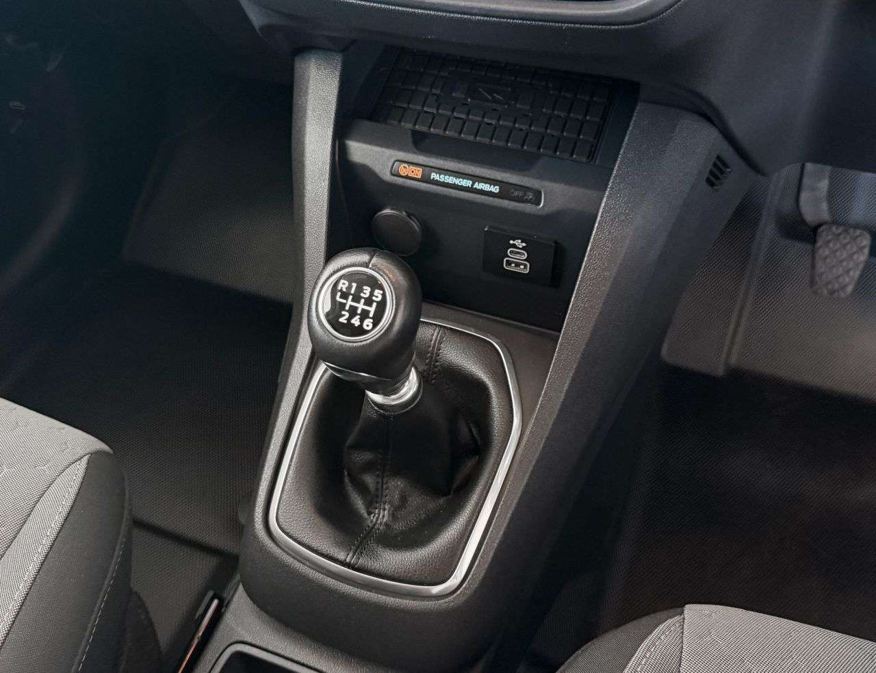 2024 FORD TRANSIT COURIER 2024 FORD TRANSIT COURIER