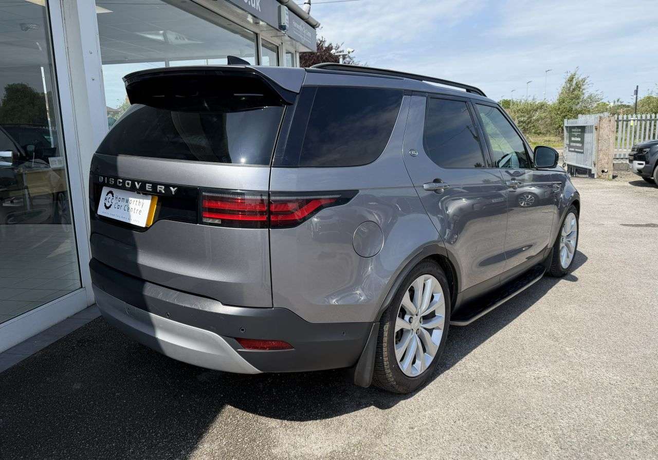 A 2024 LAND ROVER DISCOVERY 3.0 D300 MHEV SE SUV 5dr Diesel Auto 4WD Euro 6 (s/s) (300 ps) ELEC AIR SUS A 2024 LAND ROVER DISCOVERY 3.0 D300 MHEV SE SUV 5dr Diesel Auto 4WD Euro 6 (s/s) (300 ps) ELEC AIR SUS