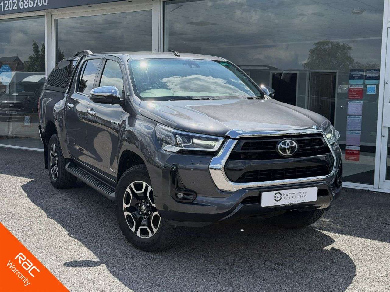 A 2021 TOYOTA HI-LUX 2.4 D-4D Invincible Pickup Double Cab 4dr Diesel Manual 4WD Euro 6 (s/s) (1 A 2021 TOYOTA HI-LUX 2.4 D-4D Invincible Pickup Double Cab 4dr Diesel Manual 4WD Euro 6 (s/s) (1