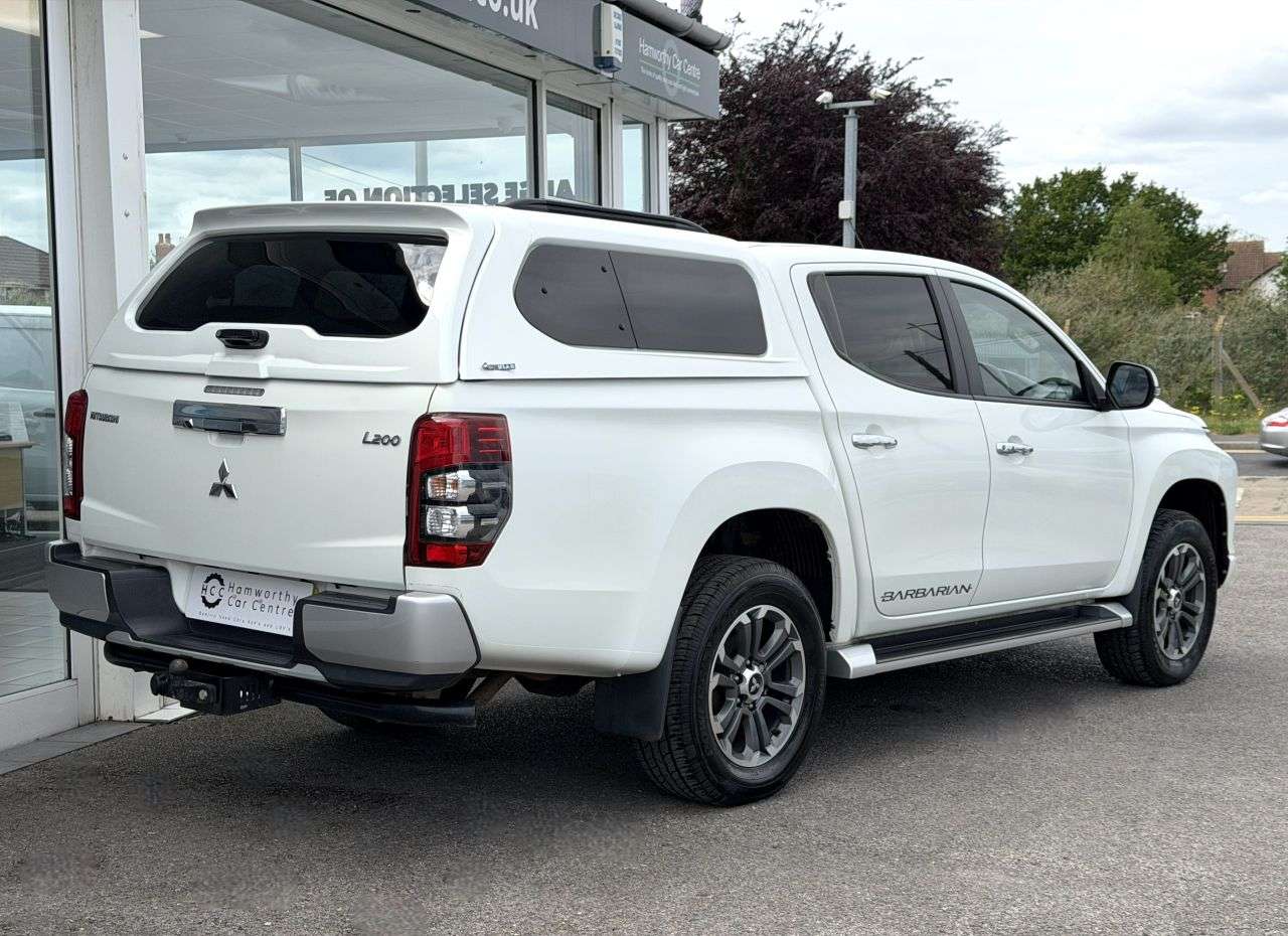 A 2021 MITSUBISHI L200 2.2 DI-D DC Barbarian Pickup Double Cab 4dr Diesel Manual 4WD Euro 6 (s/s) A 2021 MITSUBISHI L200 2.2 DI-D DC Barbarian Pickup Double Cab 4dr Diesel Manual 4WD Euro 6 (s/s)